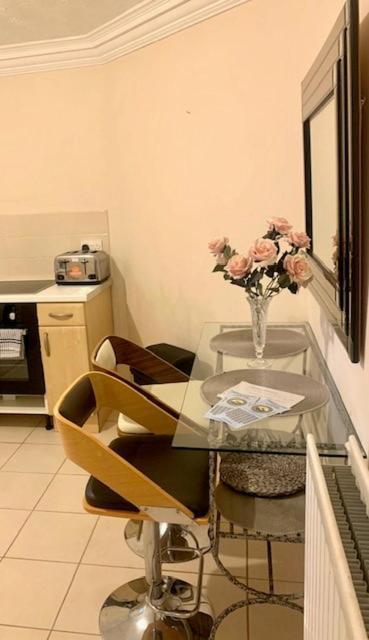 Central Spacious City Apartment Durham Dış mekan fotoğraf
